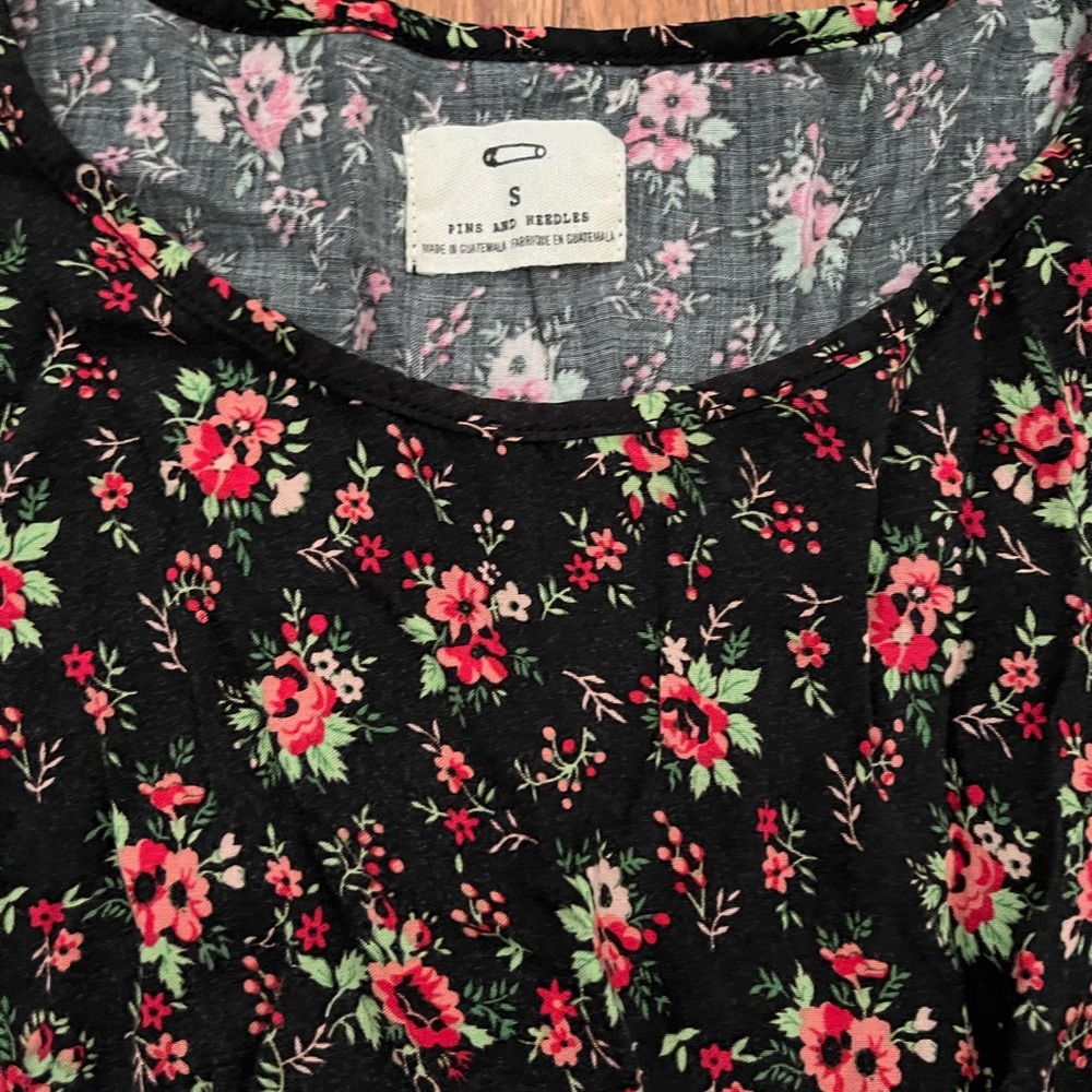 ⭐️5/$25⭐️ Pins & Needles Black Floral Mini Dress - Picture 3 of 3